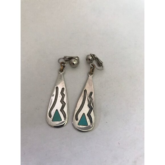 Vtg Dangle Drop Sterling Silver Earrings With Inlaid Turquoise & Carved Design - Picture 4 of 6